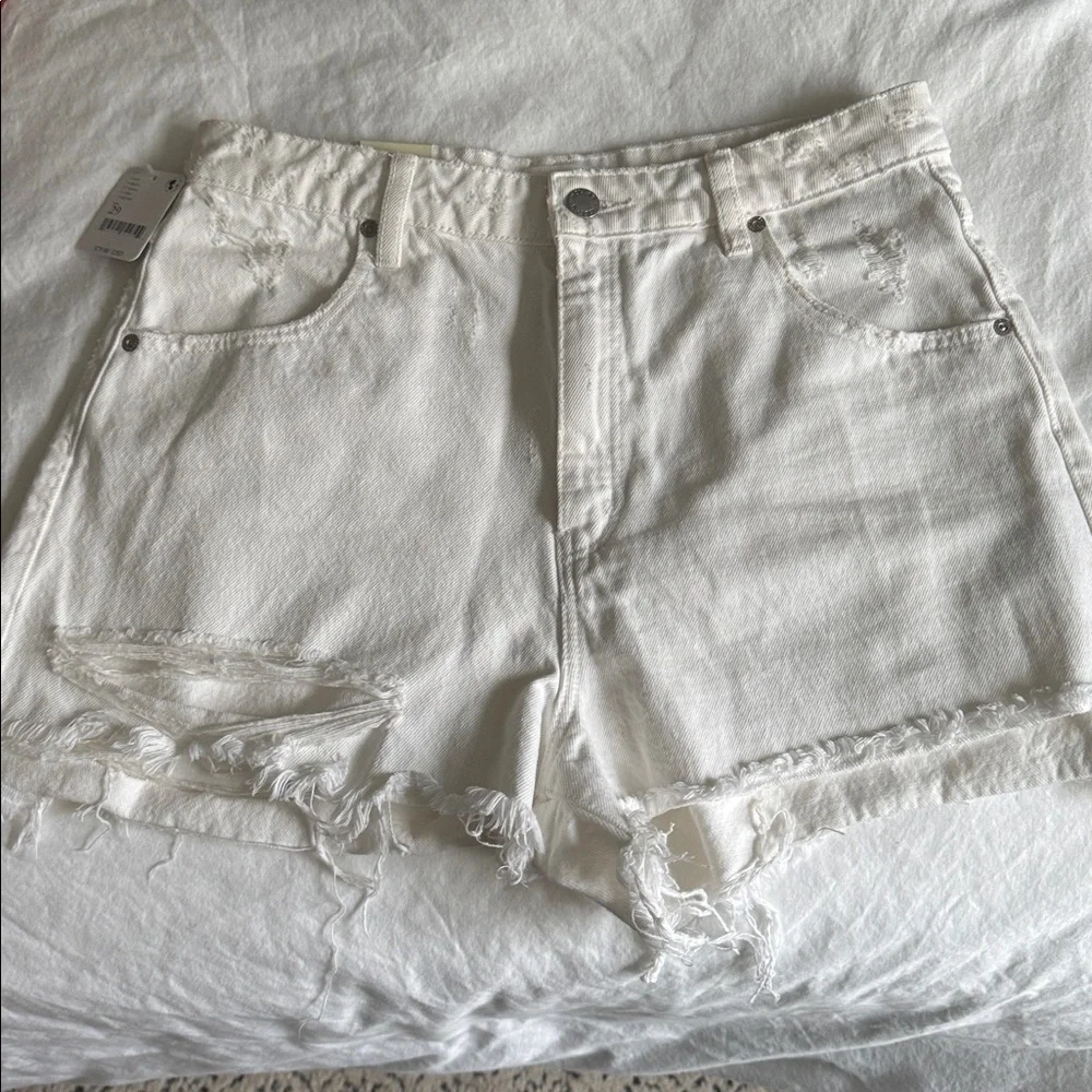 Rollas White Denim Cutoff Shorts Layla - Picture 2 of 3